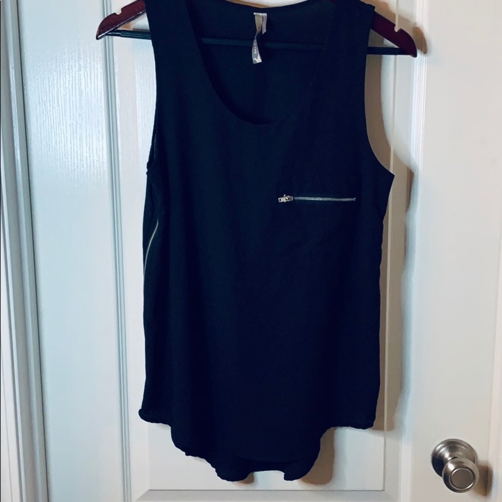 Paper Crane | Black Zippered Tank